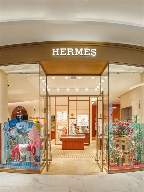 hermes shop corona|Exclusive: First look at the new Hermès store in Mumbai at the Jio .